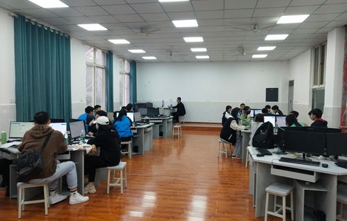 电子商务是技校专业吗